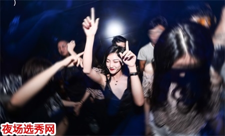 南昌哪家酒吧生意最好招聘日结模特,长相身材姣好图片展示