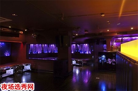 上海KTV招聘颜值模特日薪1300-1800爆满生意图片展示
