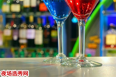 沈阳最新夜场直招女模特日结1600-1800 无管理费图片展示