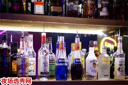 上海嘉定夜店长期招聘工作十分轻松一起走向辉煌图片展示